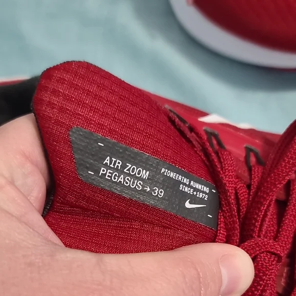 Nike Red Men's Shoes - Picture 6 of 9